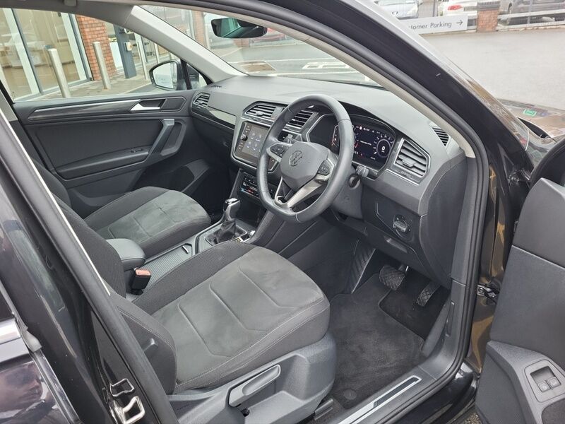 More views of Volkswagen Tiguan