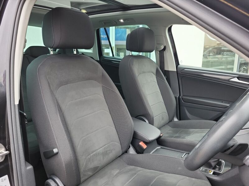 More views of Volkswagen Tiguan