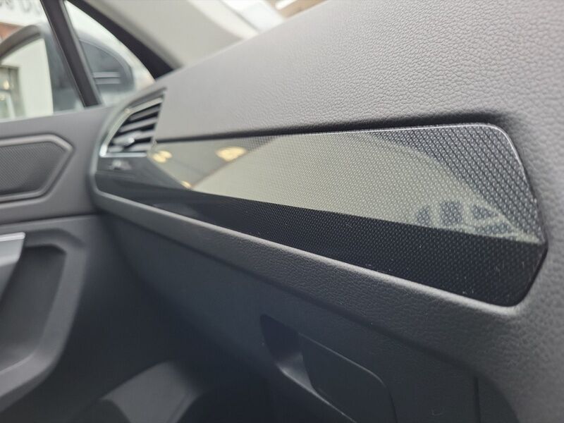 More views of Volkswagen Tiguan