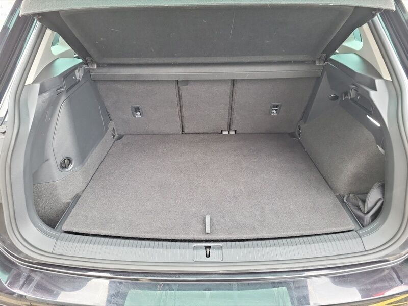 More views of Volkswagen Tiguan