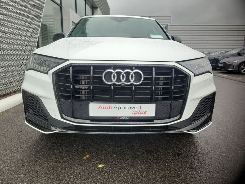 More views of Audi Q7