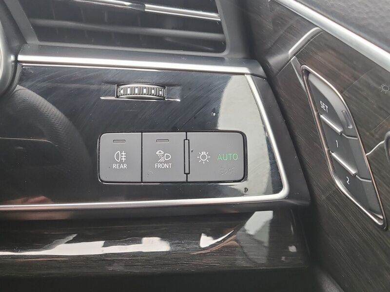 More views of Audi Q7