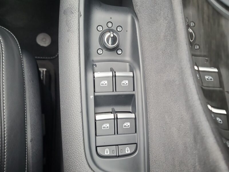 More views of Audi Q7