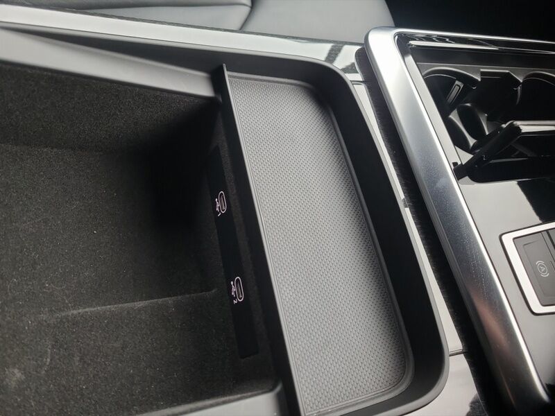 More views of Audi Q7