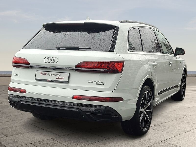 More views of Audi Q7