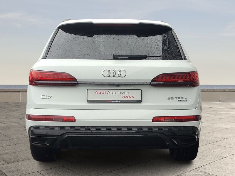 More views of Audi Q7