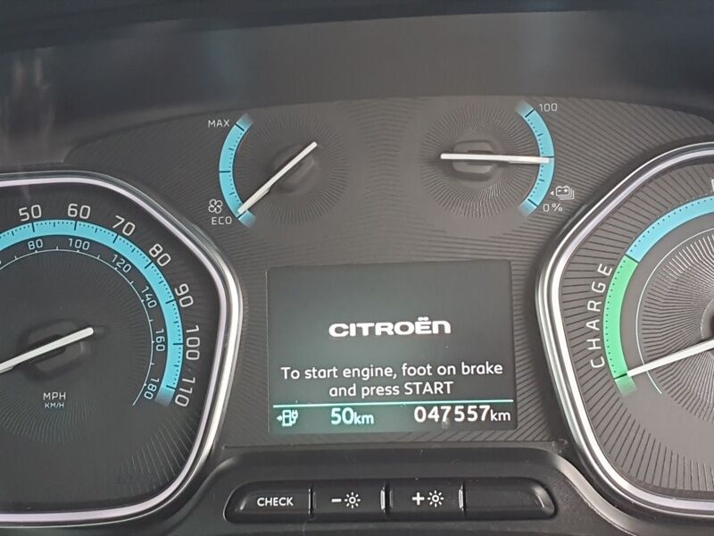 More views of Citroen Spacetourer