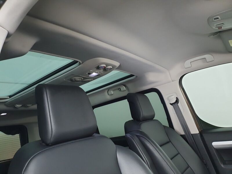 More views of Citroen Spacetourer