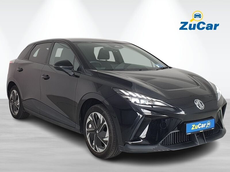 More views of MG MG4