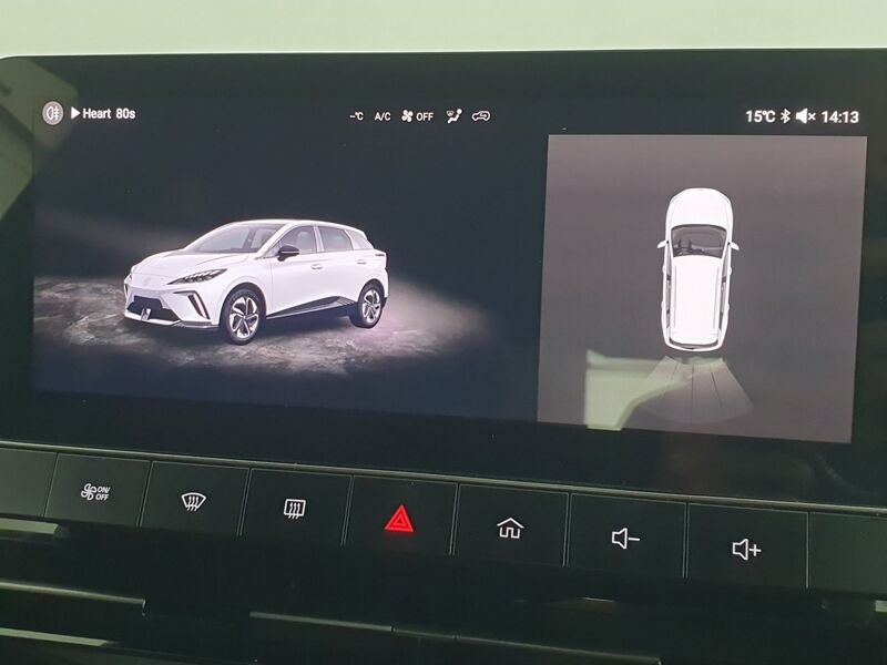 More views of MG MG4