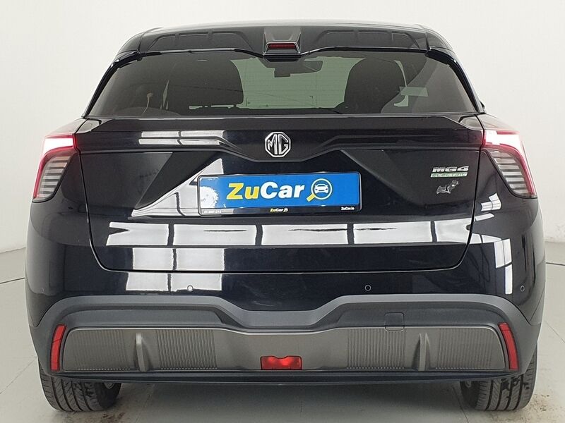 More views of MG MG4