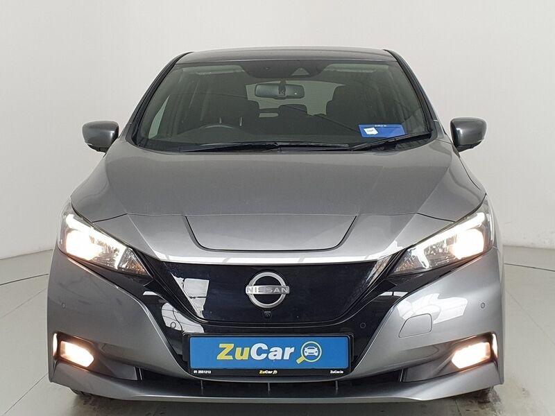 More views of Nissan Leaf