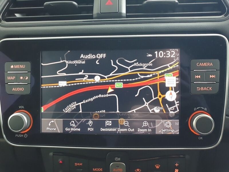 More views of Nissan Leaf