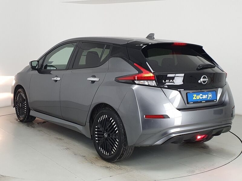 More views of Nissan Leaf