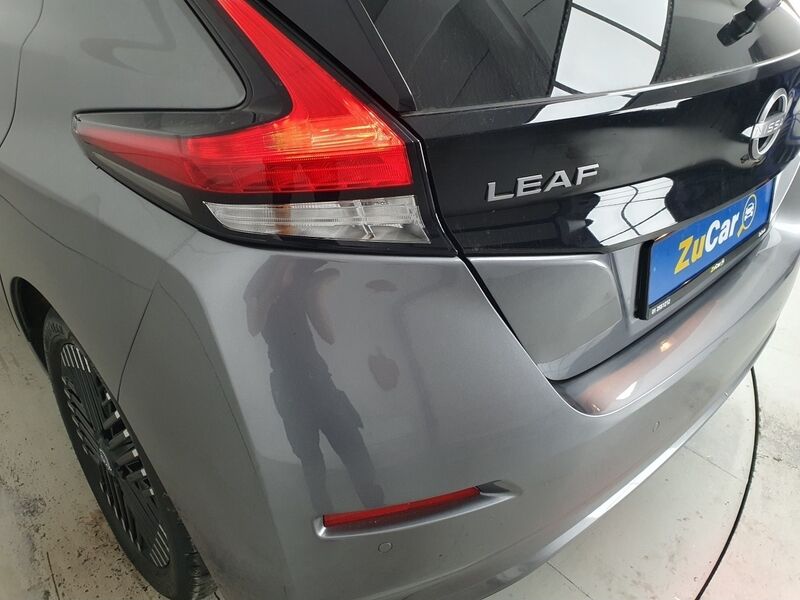 More views of Nissan Leaf