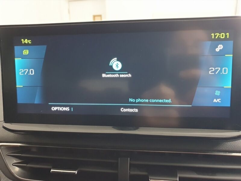 More views of Peugeot 3008