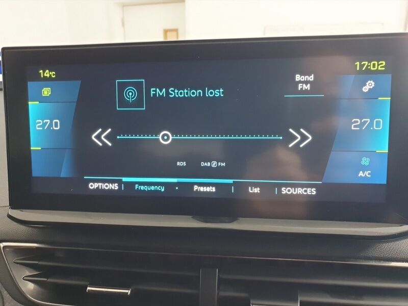 More views of Peugeot 3008