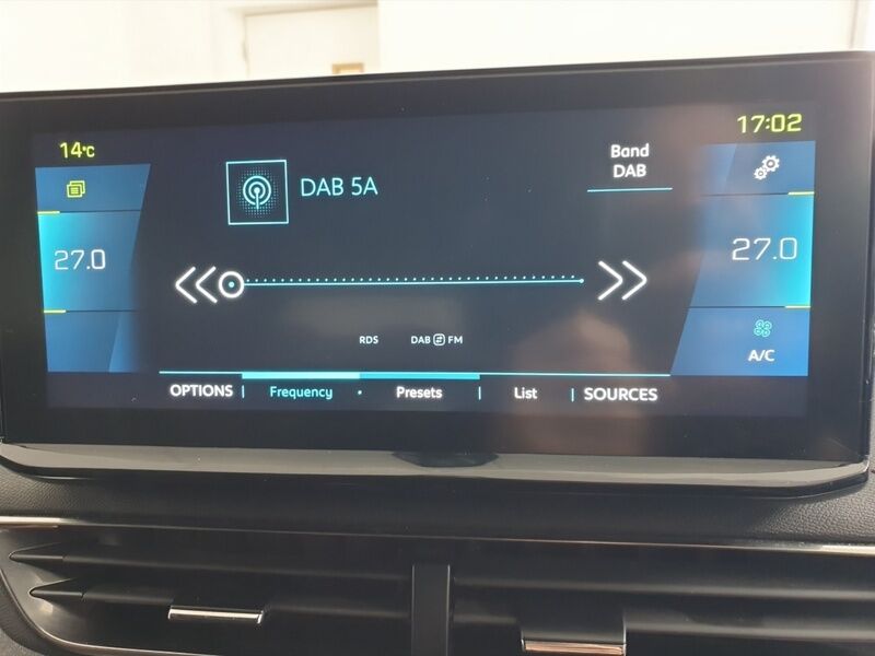 More views of Peugeot 3008