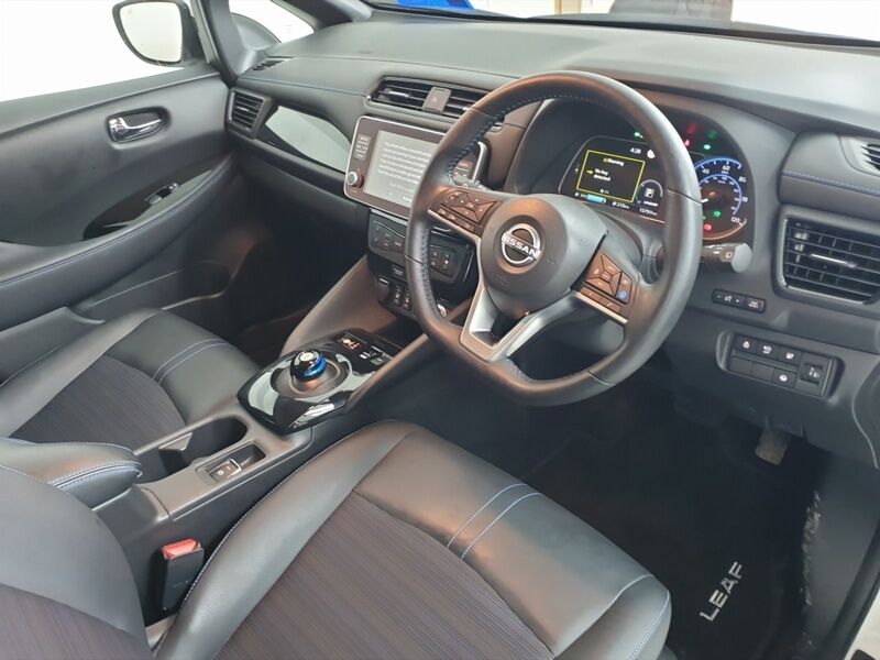 More views of Nissan Leaf