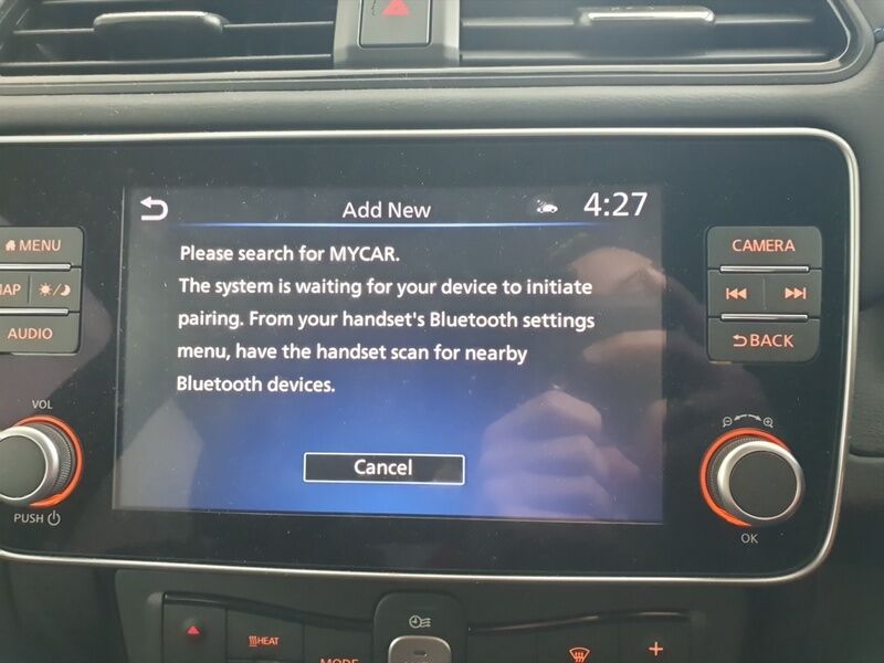 More views of Nissan Leaf