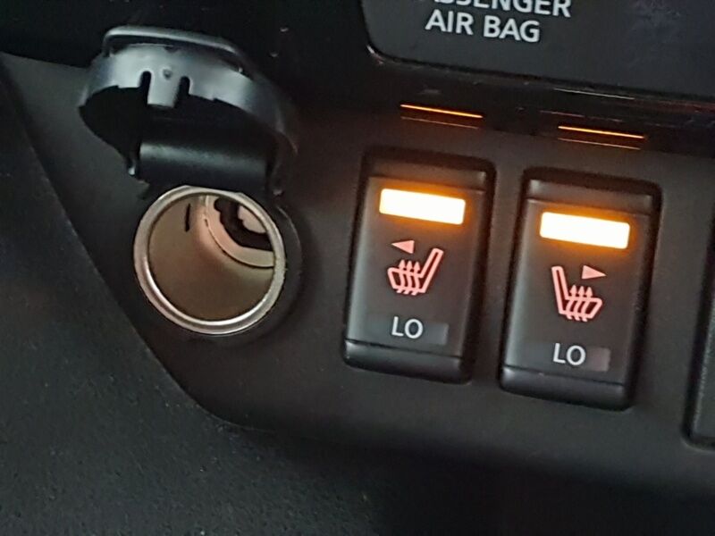 More views of Nissan Leaf