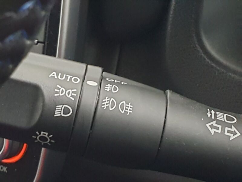 More views of Nissan Leaf