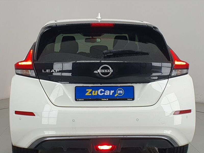 More views of Nissan Leaf