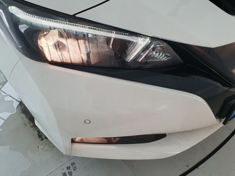 More views of Nissan Leaf