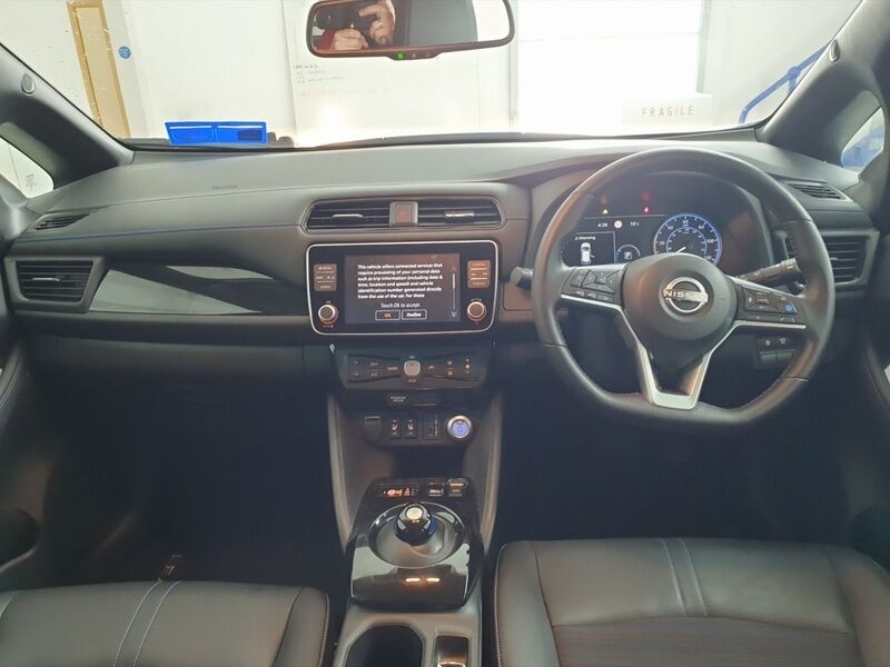More views of Nissan Leaf