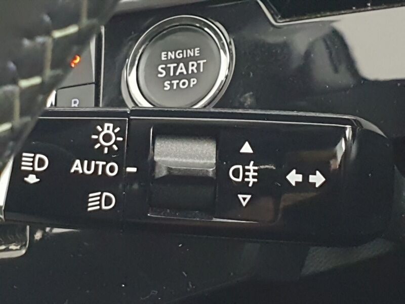 More views of Peugeot 3008