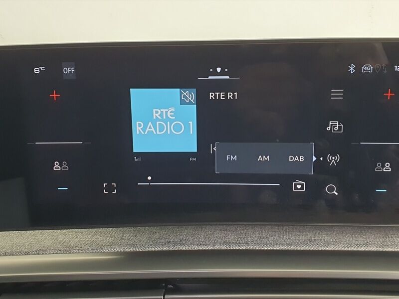 More views of Peugeot 3008