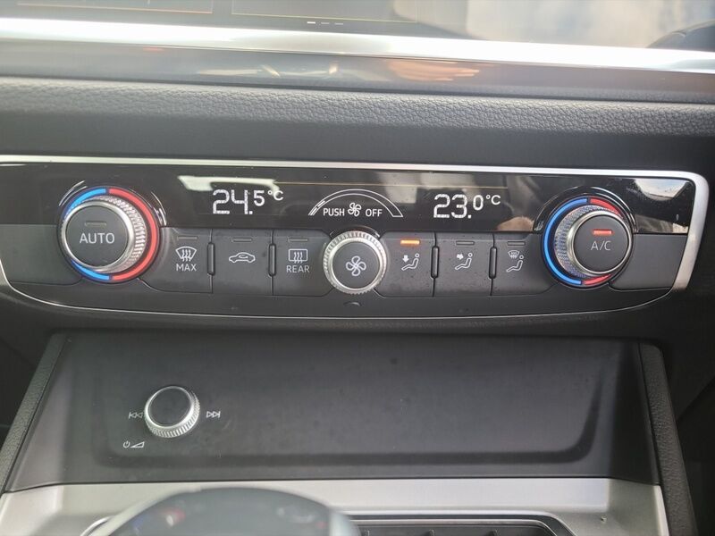 More views of Audi Q3