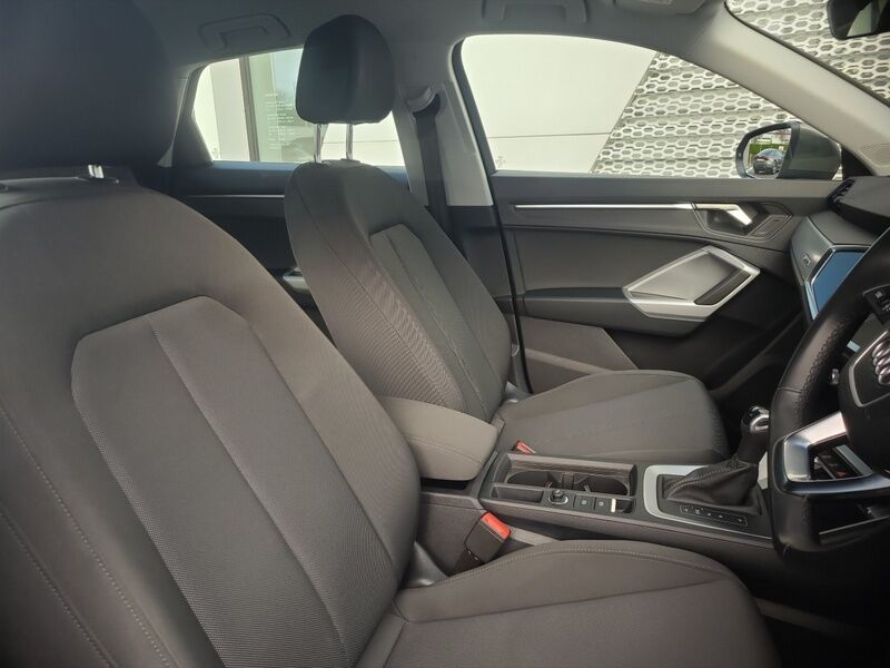 More views of Audi Q3