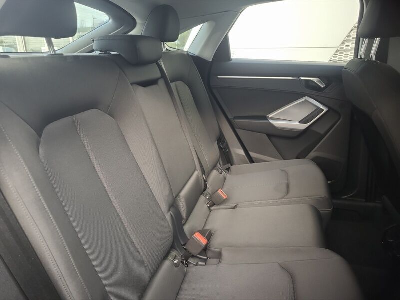 More views of Audi Q3