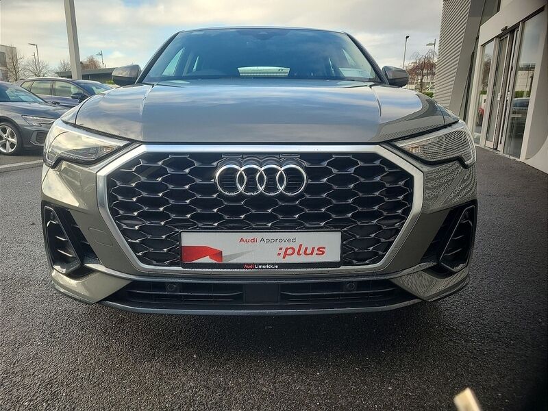 More views of Audi Q3