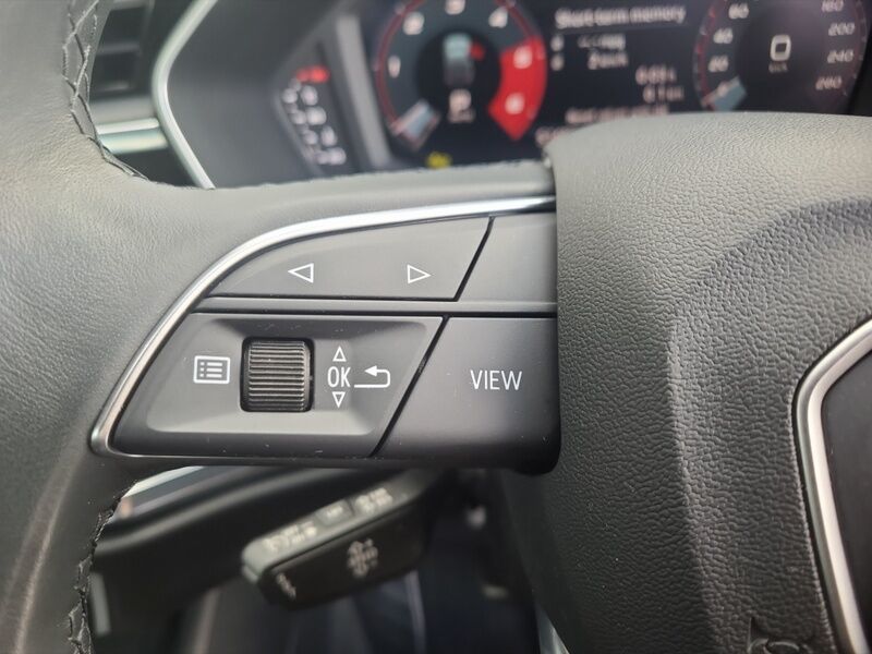 More views of Audi Q3