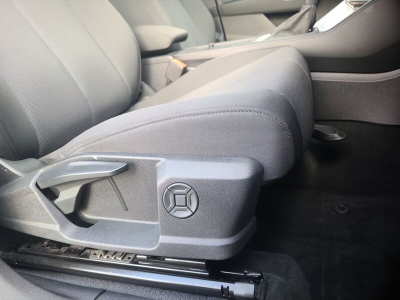 More views of Audi Q3