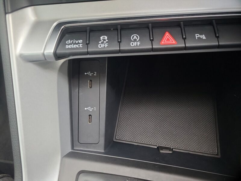 More views of Audi Q3