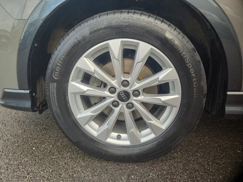 More views of Audi Q3