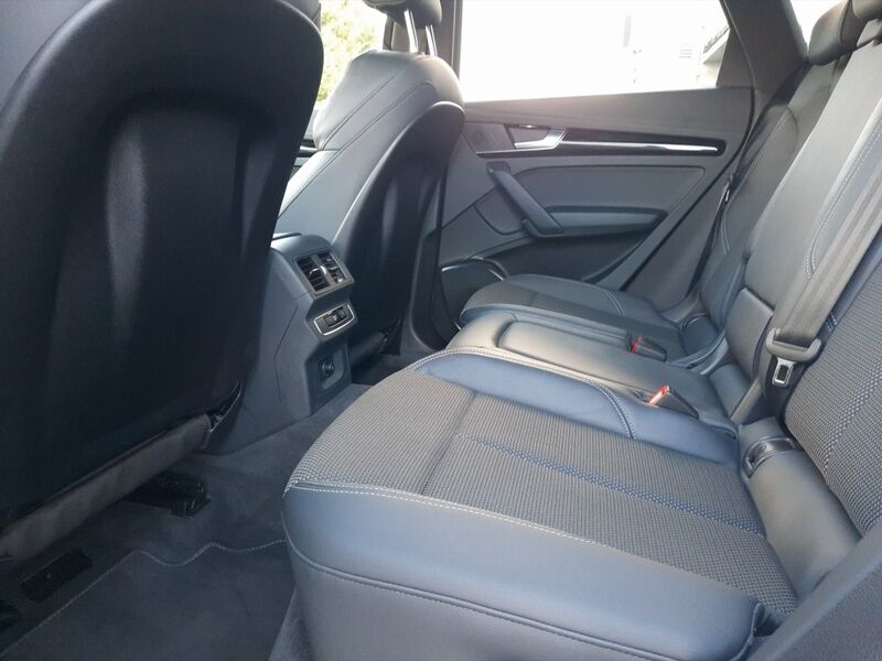 More views of Audi Q5