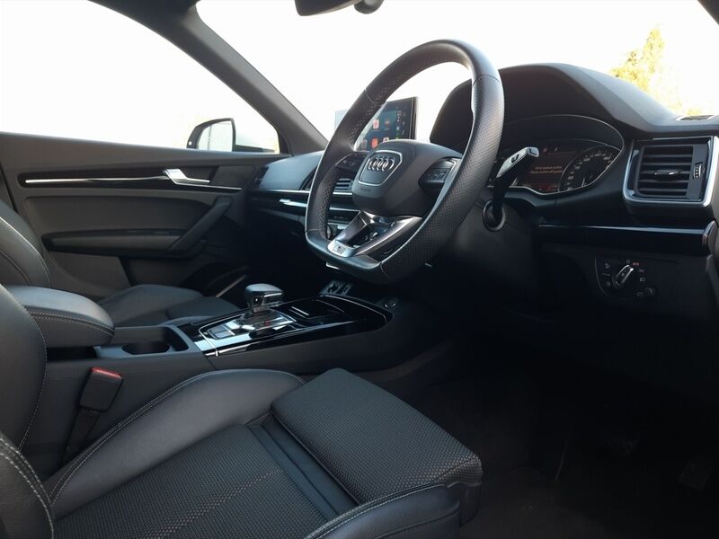 More views of Audi Q5