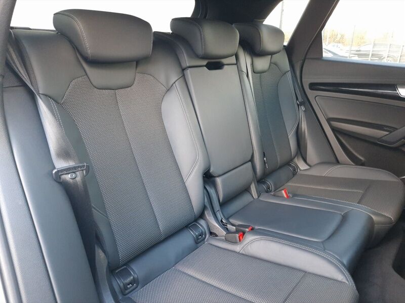 More views of Audi Q5