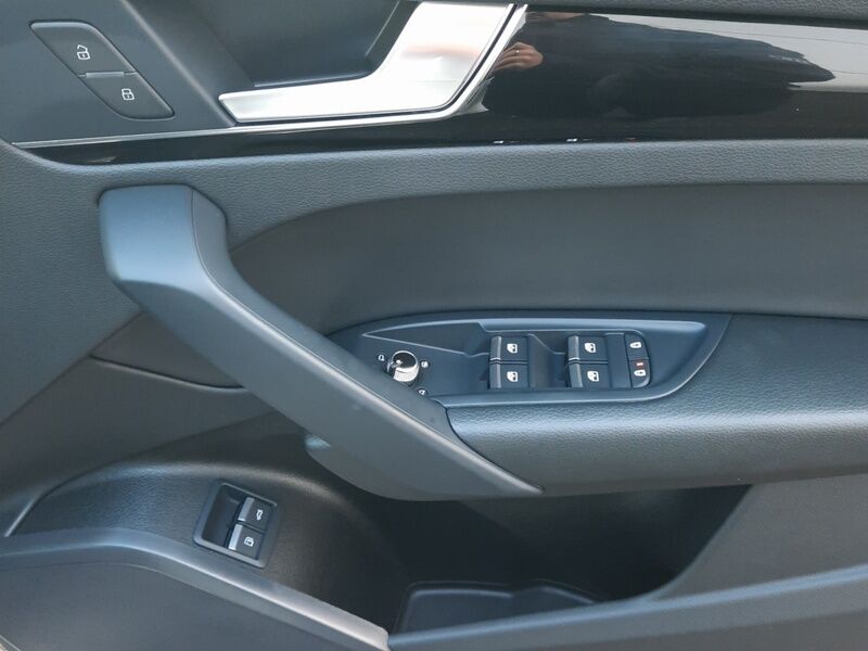 More views of Audi Q5