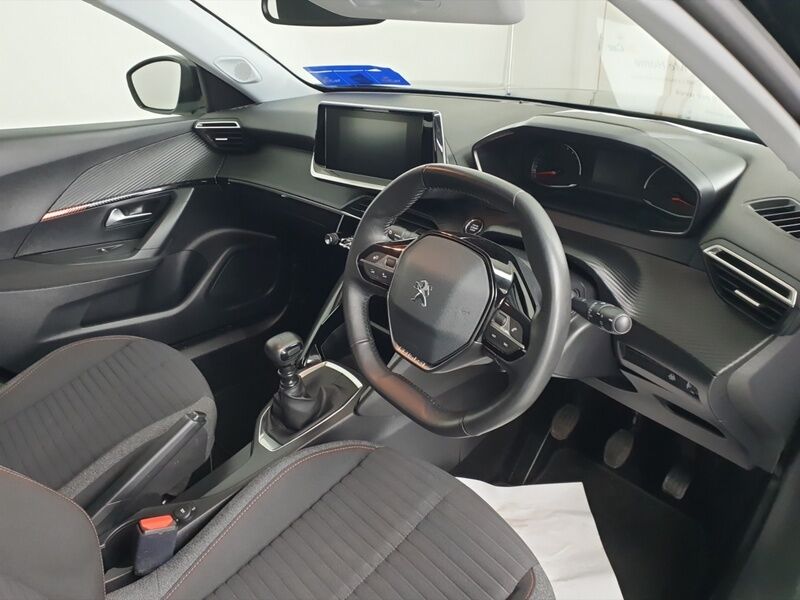 More views of Peugeot 2008