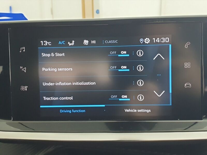 More views of Peugeot 2008