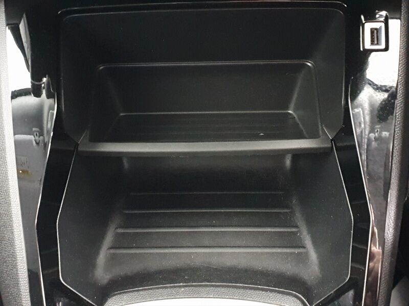 More views of Peugeot 2008