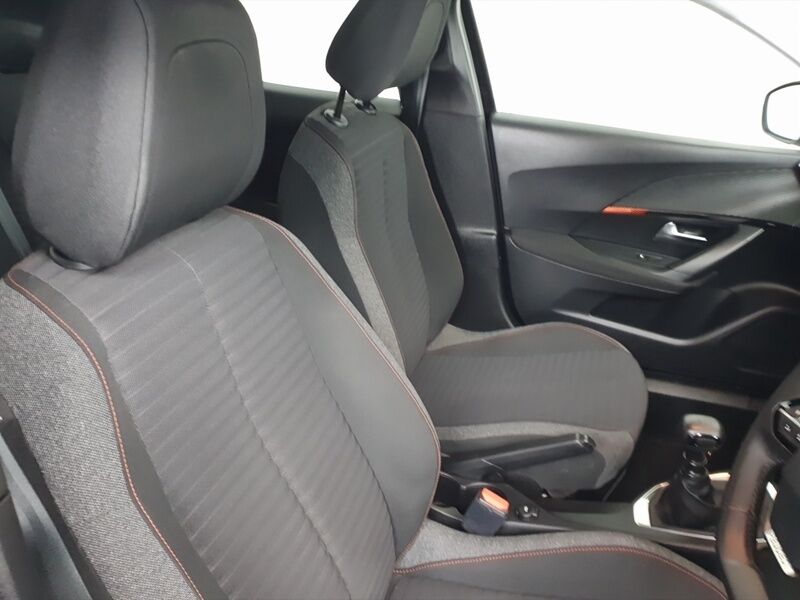 More views of Peugeot 2008