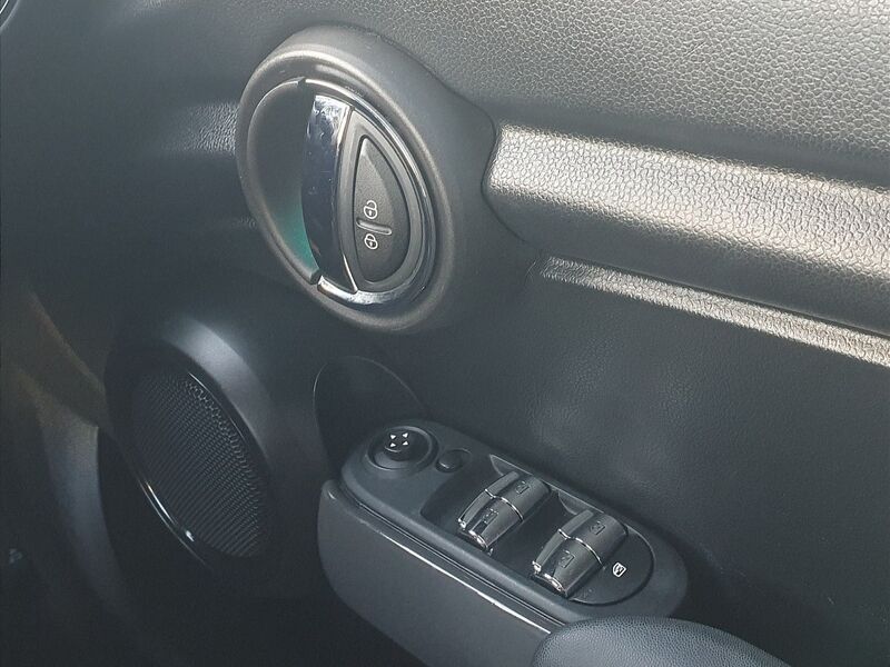 More views of Mini Cooper