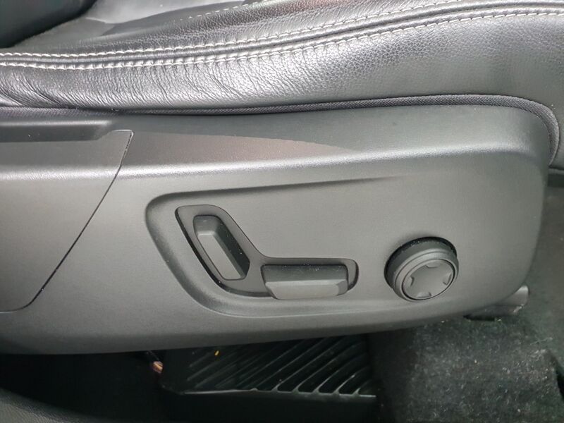 More views of Volvo XC40