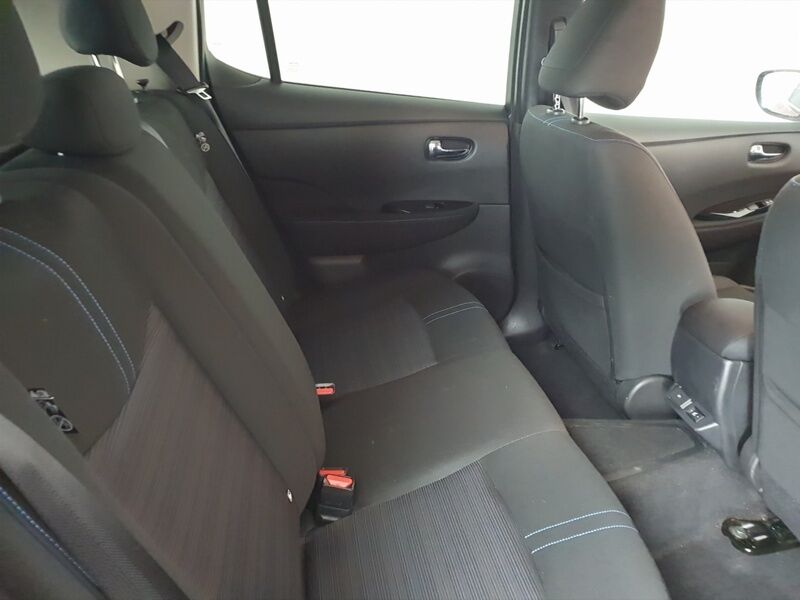 More views of Nissan Leaf